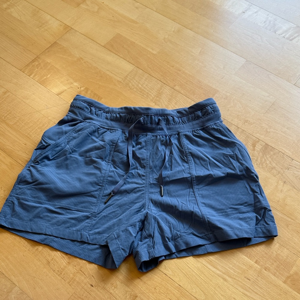 Lululemon Dance Studio Shorts 3.5